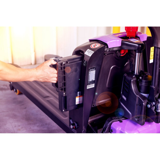 AntOn PTL1.5 Sử Dụng Bình Điện Lithium Mang Lại Lợi Ích Gì?