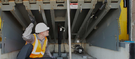 How poor dock leveler maintenance can lead to injury
