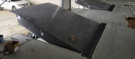 Bàn Giao Sàn Nâng Thủy Lực Rite Hite tại Công ty TNHH Hana E&C